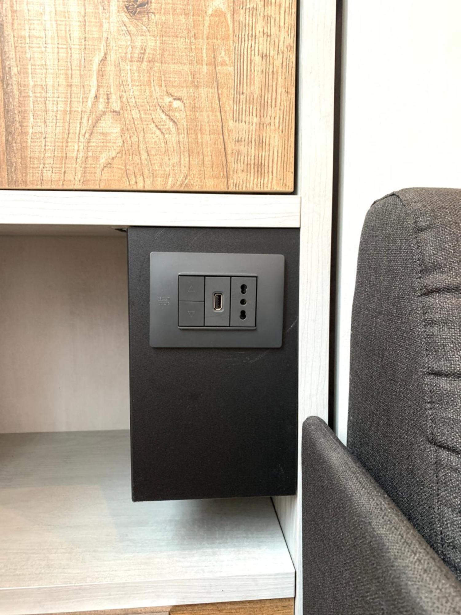 Drooms 4,0 Domotic Smart Self 24H,7 Vicino Treni Porta Susa E Centro Storico Turin Exteriör bild