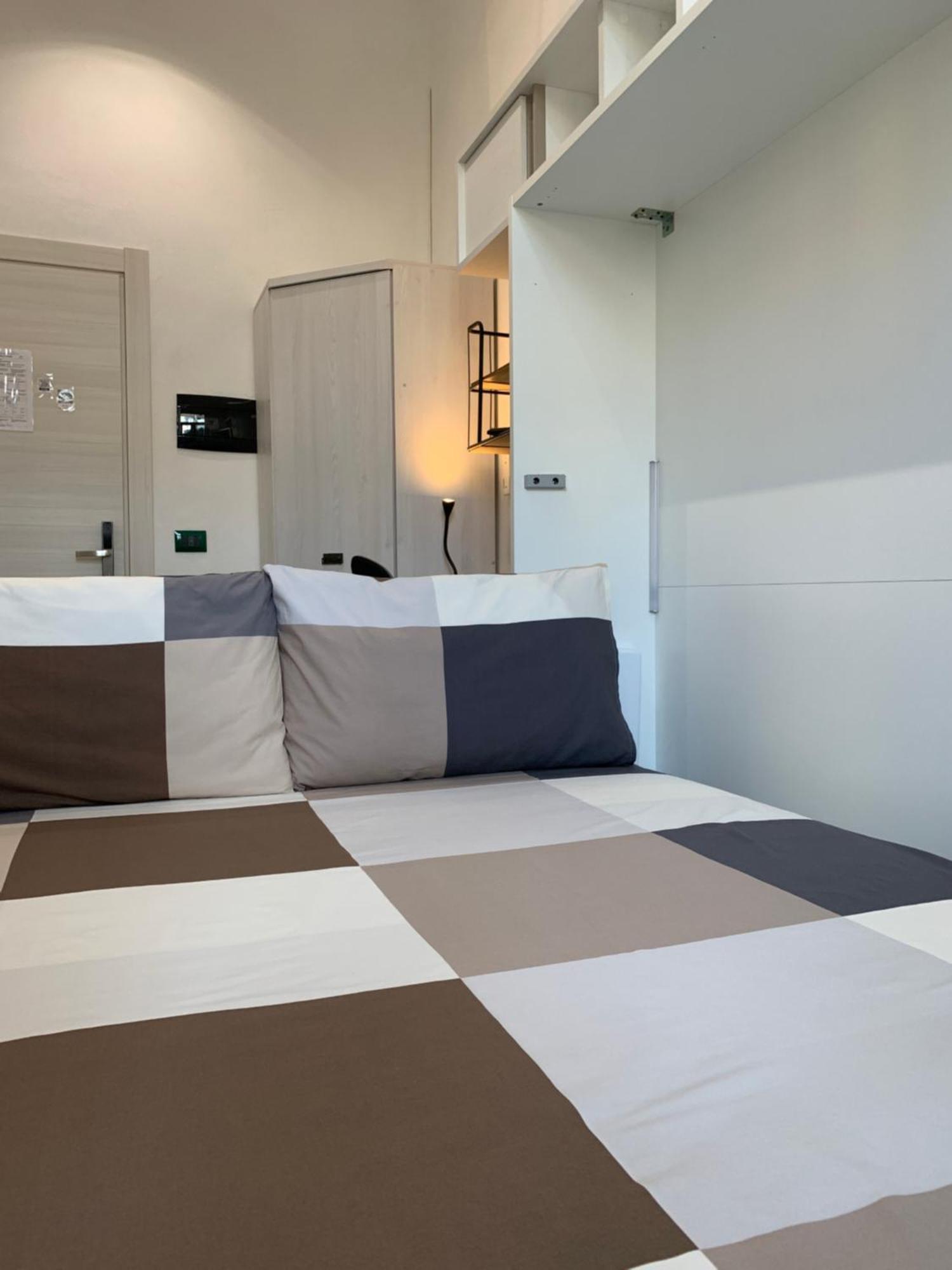 Drooms 4,0 Domotic Smart Self 24H,7 Vicino Treni Porta Susa E Centro Storico Turin Exteriör bild