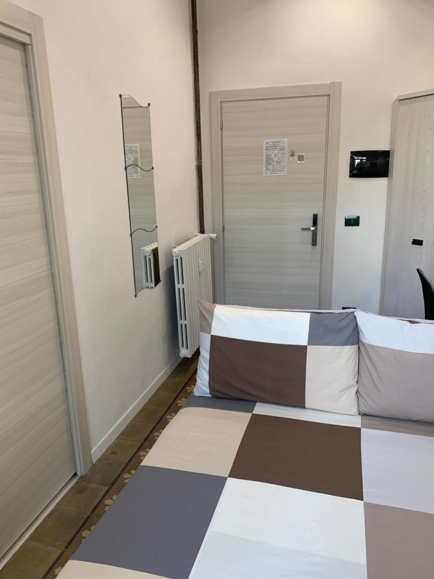 Drooms 4,0 Domotic Smart Self 24H,7 Vicino Treni Porta Susa E Centro Storico Turin Exteriör bild