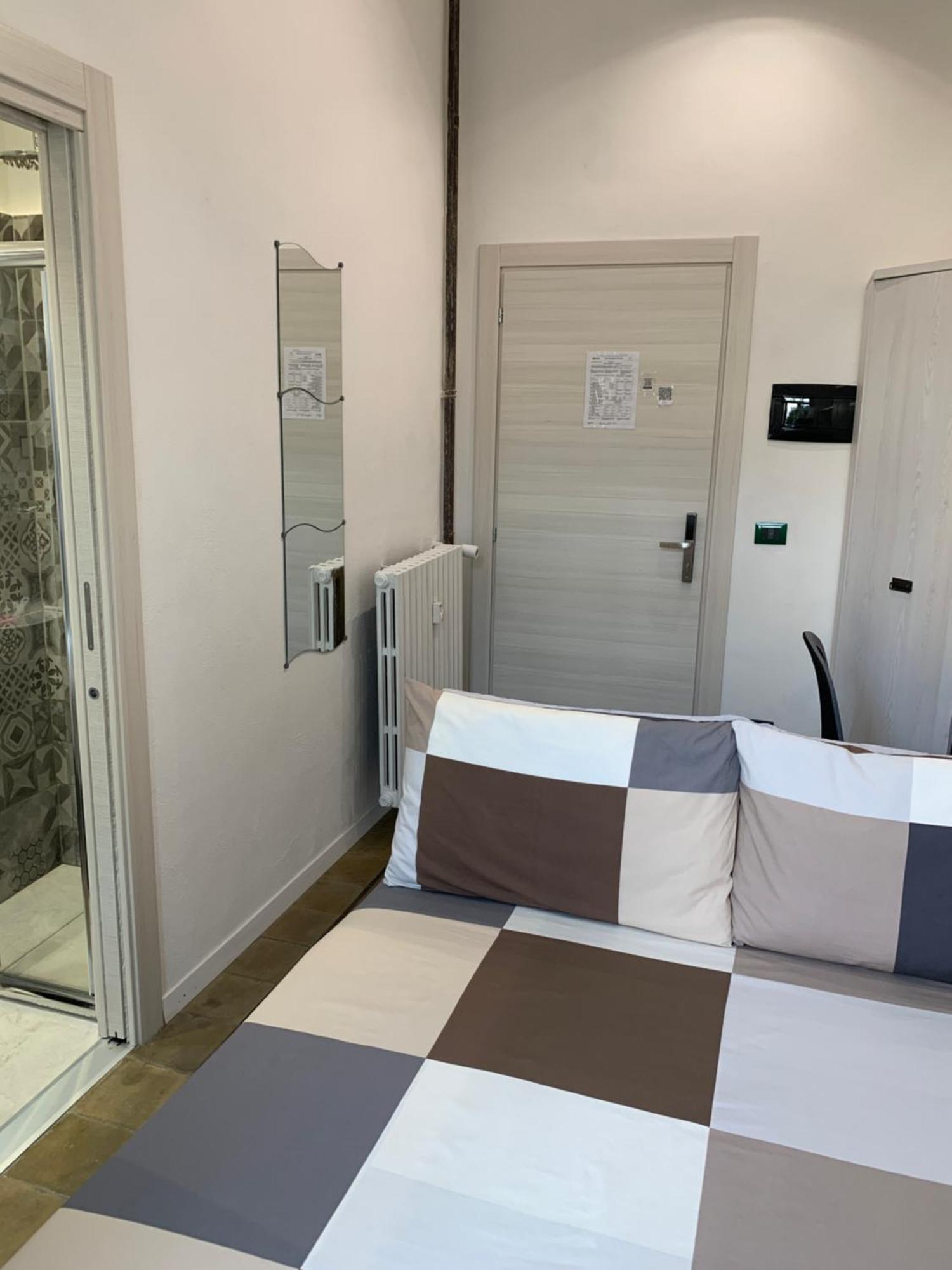 Drooms 4,0 Domotic Smart Self 24H,7 Vicino Treni Porta Susa E Centro Storico Turin Exteriör bild